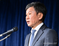 정몽규 축구협회장과 홍명보 감독, 국회 문체위 증인으로 출석… 증인대표 정 회장 증인선서