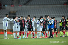 [포토] 안양과의 맞대결 2-1 승리 거두는 서울