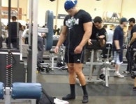 불균형 보디빌더, 반전 하체 충격…이런 몸매는 안 부러워