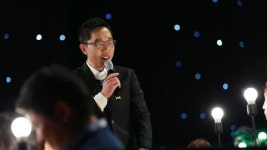 슈가맨 김제동, 일일 MC 합류…유재석 톡투유서 이정도 환영 못 받아