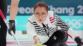 [Talk쏘는 정치] 안경 선배의 마법의 주문 영미!