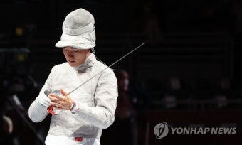 접전 끝 탈락한 사브르 '세계 1위' 오상욱...1점 가른 심판 오심 논란
