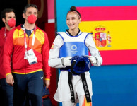 번역기가 잘못한 스페인 선수의 한글 검은띠, 새로 선물 받았다