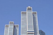 진동 느껴 성수 아크로서울포레스트 신고…국토부 점검 나서