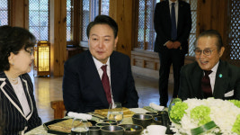 [단독]윤석열, 우크라이나 국민 만난다…산불 이재민 등 전쟁·재난 피해자 초청해 위로