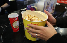 오늘부터 영화관서 팝콘 먹고 마트 시식도…실내 취식금지 해제