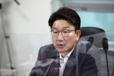 권성동 이재명 의혹마다 의문의 죽음…정치 하고 싶다면 해명부터