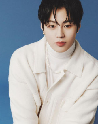 코로나19로 입대 미룬 하성운, 오늘(24일)부터 병역 이행