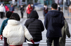 어제보다 더 추워요…체감온도 -15도 내외, 전국 곳곳 눈