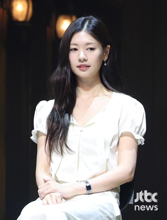 전지현, 이음해시태그와 3년 소속 계약 종료…FA로 새로운 도약