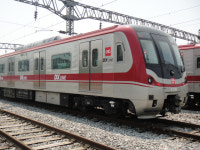 출근길 신분당선 열차 지연…광교역 전차선에 새 부딪혀 단전