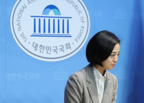 정의당 류호정 사퇴 안 하면 징계위 회부…만장일치 결의안 채택