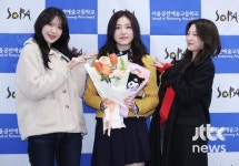 졸업을 축하해트레저 정환·로켓펀치 다현·황민우·양리진, 빛나는 졸업장