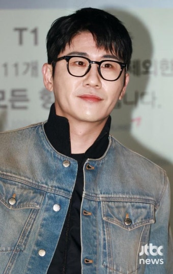 영탁, 어비스컴퍼니와 전속계약…선미와 한솥밥