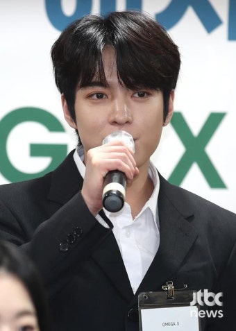 오메가엑스, 휘찬 강제추행 부인 