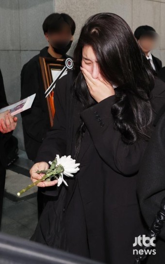 故박보람, 발인 엄수…허각·박재정·로이킴 눈물의 배웅