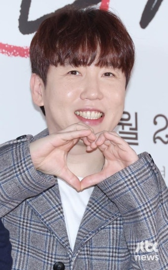 조세호의 절친 남창희, 비연예인 여성과 1년째 열애 소식..연애 공개에 시선집중