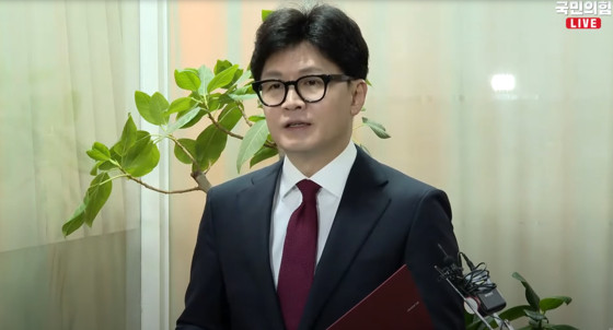 한동훈, 여야·의료계와 함께하는 의료 공백 해소 협의체 구성 제안