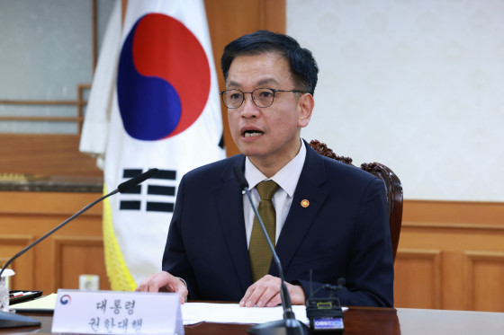 박찬대 마은혁 헌법재판관 임명 없으면 최상목 대통령 권한대행 인정 불가 - 더불어민주당의 입장 강조