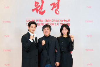 이현욱, TVING 드라마 원경 19금 연기 고백 고인 모독 가능성 인정 - 700단어 넘었던 노출 장면에 대해 솔직 고백, 자신에게 도전 경험 쌓은 것으로 평가 - 조선 제3대왕 이방원 연기 호평, 캐릭터 입체화로 성장 공감 얻어 - 원경을 통한 새로운 경험과 색채, 이현욱 자신과의 소통 부족한 점 인정, 인물 연기에 대한 걱정도 고백