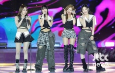 골든웨이브 엔하이픈부터 민니, 방콕 달궜다…1만 관객 떼창