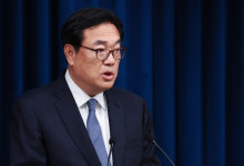 대통령실 PC 몽땅 초기화?...정진석 전 비서실장 피의자 소환