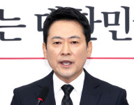 장동혁, 이 대통령 향해 한국, 오웰의 동물농장이냐...다주택자 설전