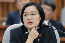 이 대통령, 한성숙 국무총리 임명안 재가