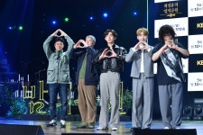 [현장] '더시즌즈-최정훈의 밤의 공원'  박재범-최정훈, 바톤터치.. KBS 일요심야 음악토크쇼