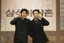 [현장] 디즈니플러스 ‘삼식이 삼촌’ 제작발표회...  “절실한 글, 절절한 연기”