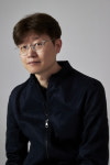 [인터뷰] 삼식이 삼촌 신연식  감독... 천성과 관성, 그리고 신념과 혁명