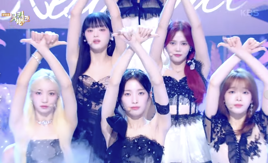 유니스(UNIS), 순백의 스위시걸 변신으로 컴백 D-12 대기 중! 