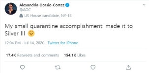 롤 실버 달성한 미국 최연소 여성 연방의원 AOC, 다음 목표는 골드 4?