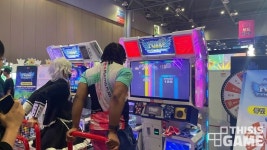 [PlayX4 2025] 손에 티켓이 한가득? 이색적인 아케이드 존 풍경