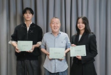 김소현, '연애박사' 첫방 전 故 안판석 감독 추모 