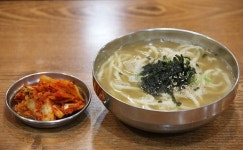 Mangwon Market overflows with deliciousness, warmth