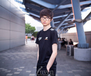 [롤챔스 섬머] 난적 꺾은 SKT T1 6연승 행진, 나진도 상위권 도약(종합)