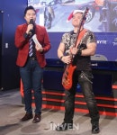 [돌발포토] 산타 모자쓰고 크리스마스 분위기 낸 HCOT 시즌2 결승전 현장!