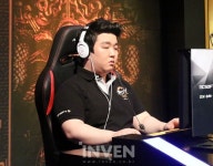 [블레이드앤소울] 기회를 놓치지 않는 포식자의 눈썹! 한준호 두 번째로 8강 합류