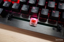 MSI가 최초로 선보인 프리미엄 체리축 기계식 키보드! MSI GK80