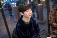 [인터뷰] 6개월 만에 세계 최고가 된 두 사람 - 김정수 감독&원상연 코치