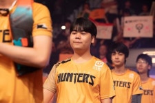 [오버워치 리그] 엘사 해킹 왕국! 33 사냥꾼 청두, 우승팀 SF 쇼크와 접전 끝 승리