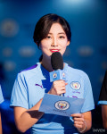 [포토] '오늘은 맨시티걸!' 인터뷰 진행하고 있는 곽민선 아나운서