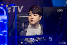 [포토] 아이템전 대기 중... 아프리카 프릭스 강석인