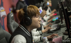 [포토] 치열한 접전! 저력을 보여주는 휠즈