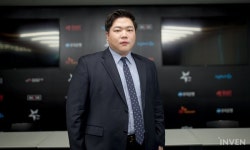 T1의 선발전 탈락...김정수 감독, 롤드컵 5연속 진출 좌절