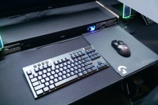 장비탓 불가능한 최고급 PC방? 로지텍 G PC Cafe