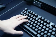 장비탓 불가능한 최고급 PC방? 로지텍 G PC Cafe