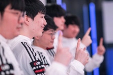 [롤드컵] 담원 기아의 놀라운 집중력... 5세트 승리로 결승 진출