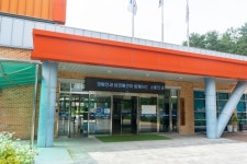 [르포] 장애인만을 위한 첫 e스포츠 센터, 직접 가봤습니다